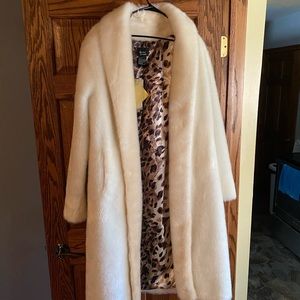 Women’s size large Dennis basso fur coat